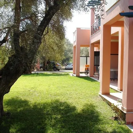 شقة Ionian Breeze Frínion