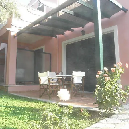 شقة Ionian Breeze Frínion
